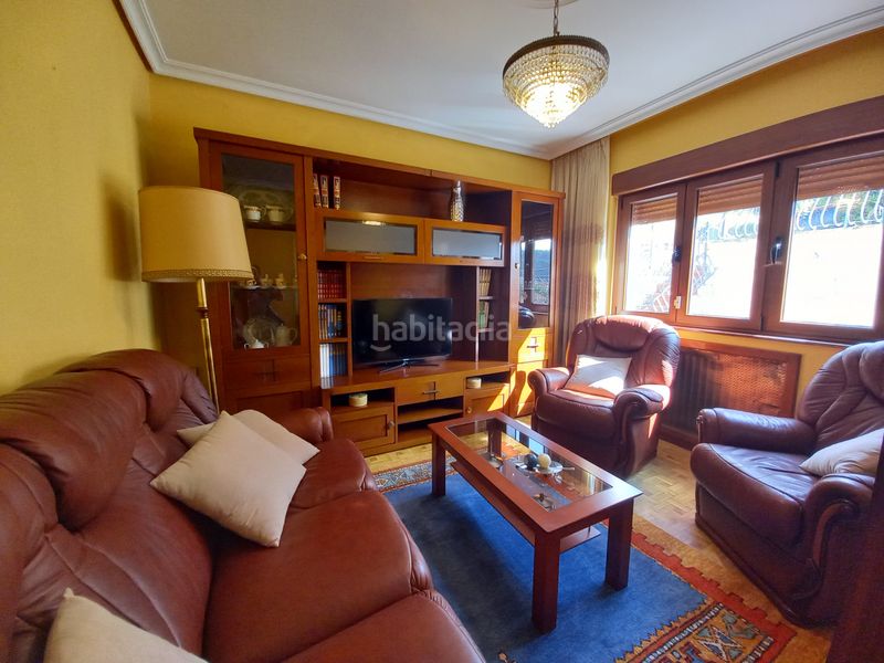 Foto 4b1a3502-3ab2-4885-850b-edd5e266c4d1. Casa amb calefacció aparcament a Pillarno Castrillón