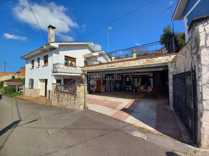 Foto e32093b6-96cb-44ac-8227-1cf04cab4911. Casa amb calefacció aparcament a Pillarno Castrillón