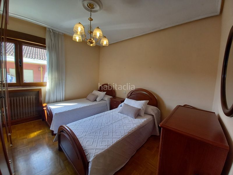 Foto f10a5b2d-bbf6-4085-b912-fb4f94310826. Casa amb calefacció aparcament a Pillarno Castrillón