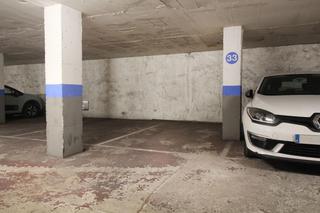 Parking coche  Carrer de sant joan baptista la salle. ¡oportunidad! plaza de aparcamiento en venta para coche mediano