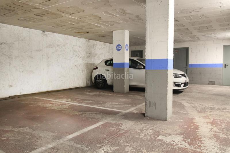 Foto f02e143b-7057-450c-bc70-1a4ee0e6e9da. Posto auto in Eixample Nord Girona