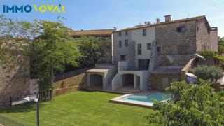 Casa adossada  Carrer major. Casa de pueblo con piscina en el baix empordà