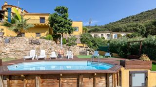 Casa  Calle de les garrigues. Dos casas, una vida en calonge