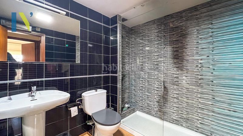 Foto 2e6efef6-8b28-4357-8eaa-5eee45f58113. Àtic amb calefacció a Eixample Nord Girona