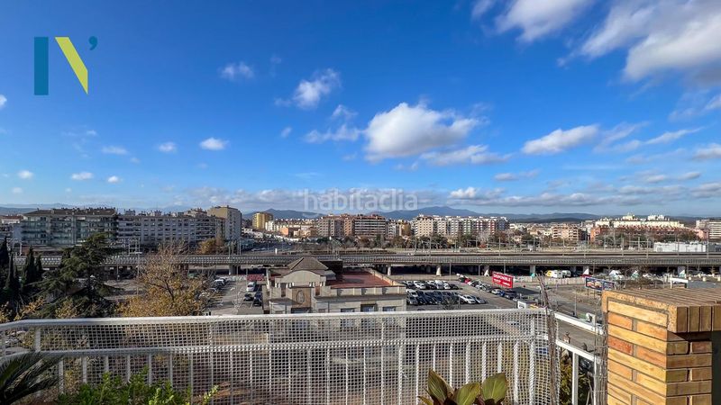 Foto 94ae96ca-d8c6-4448-add1-ddbeb7f242cb. Àtic amb calefacció a Eixample Nord Girona