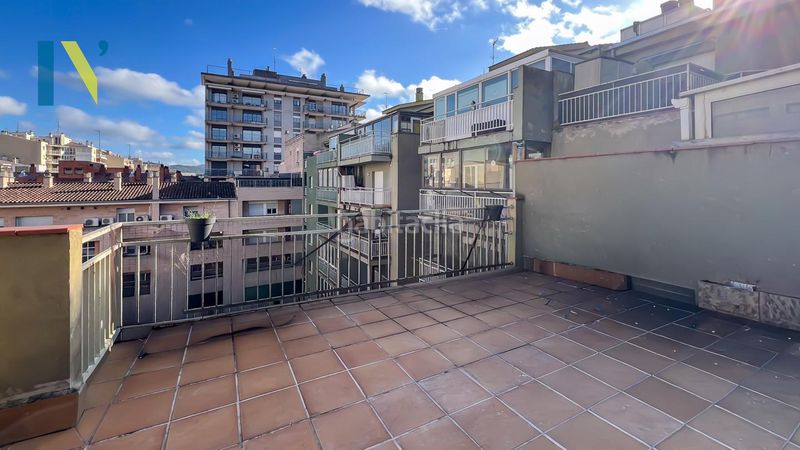 Foto a350afd4-e2df-4648-bb0a-a4e2ab7189ea. Àtic amb calefacció a Eixample Nord Girona