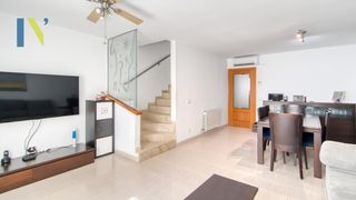 Casa  Travessera. Una casa al precio de un piso
