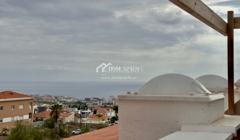 Foto 4bd9d714-6129-4d18-b3ae-0980893a88d3. Casa amb aparcament a Playa Fañabé Alto Adeje