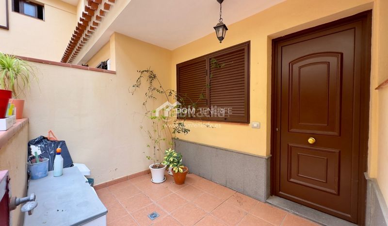 Foto c8e1b122-d74e-473b-91d7-2606252738fd. Casa amb aparcament a Playa Fañabé Alto Adeje