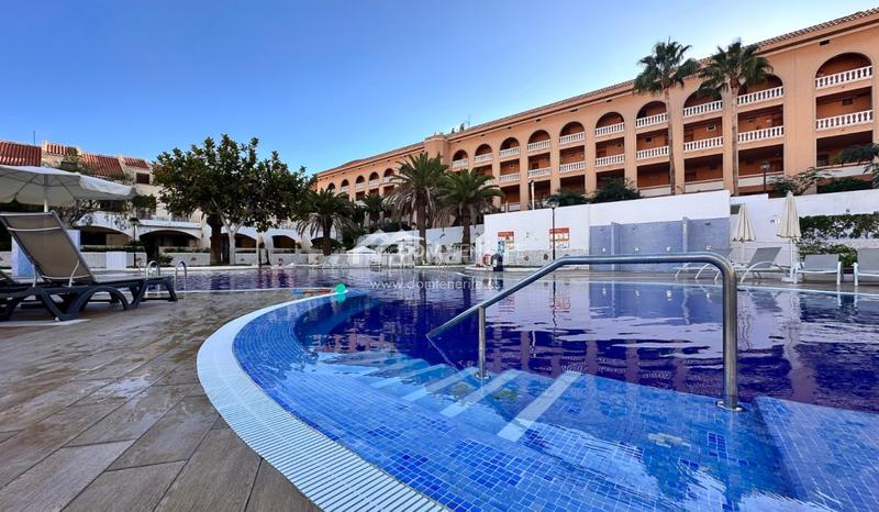 Foto a4f41bdd-6098-42bd-a6c3-0163562841f1. Lloguer pis amb aparcament piscina a Playa de las Américas Arona