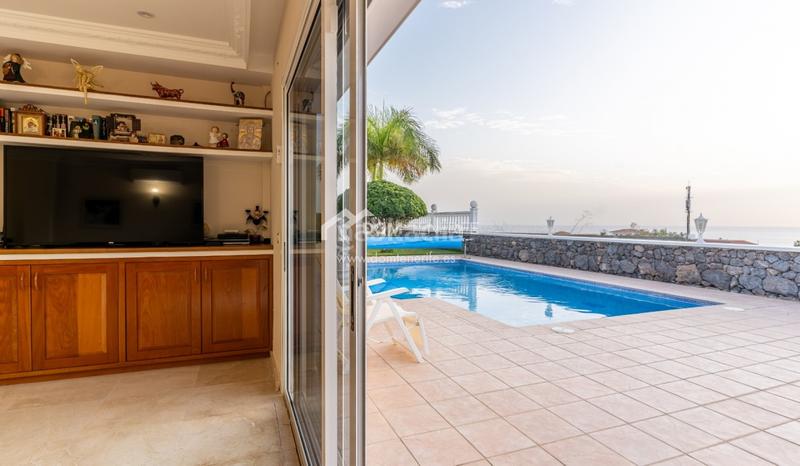 Foto 44755b22-7d50-442f-bfb8-836835d183d1. Maison avec parking piscine dans Puerto de Santiago Santiago del Teide