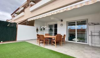 Lloguer Pis a Puerto de Santiago. Piso bien cuidado tiene un gran salón, un hermoso dormitorio, un