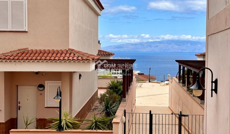 Foto 422af14d-84e3-42b3-84f0-56ec53eb6a51. Rent flat with parking pool in Puerto de Santiago Santiago del Teide