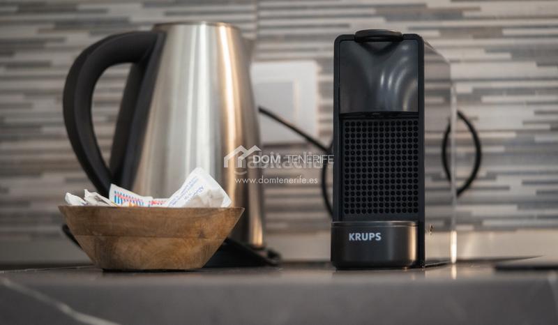 Foto 98f1f803-be2b-4136-be96-b33d156171c3. Appartamento in San Eugenio Bajo Adeje