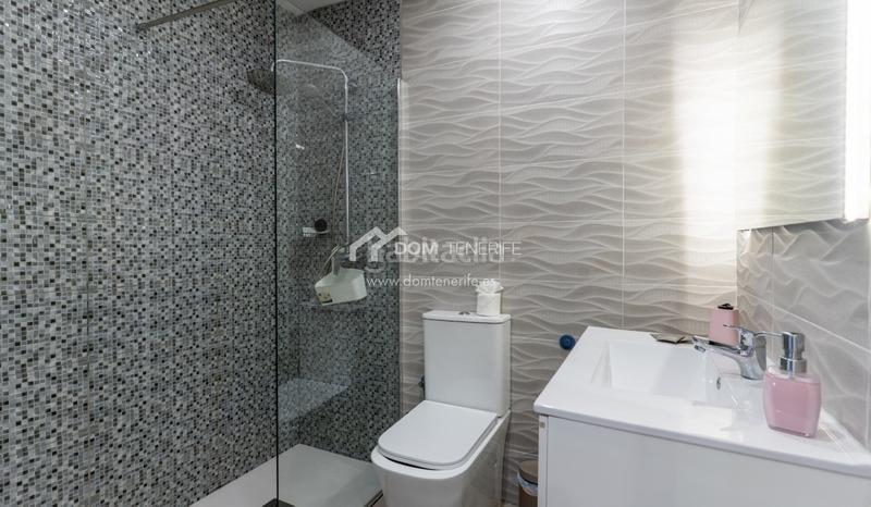 Foto 9eae81ab-7177-4bb0-a673-94ae044d227c. Appartamento in San Eugenio Bajo Adeje