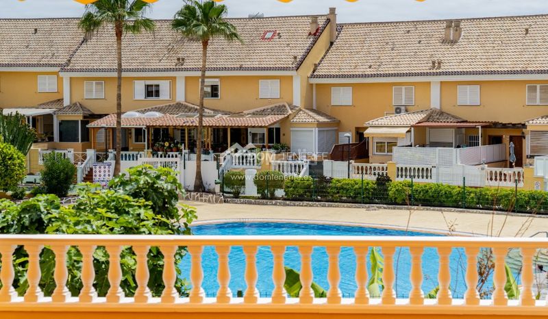 Foto f8e4dcc4-2718-40d9-96b9-8a1c17c7e95d. Casa amb aparcament piscina a Playa de las Américas Arona