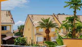 Maison à Playa de las Américas. Ubicada en la prestigiosa y tranquila zona residencial de el cam