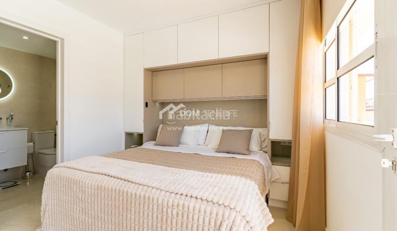 Foto 00ed4612-2caf-487d-97c2-aabcdf310787. Maison avec parking piscine dans Playa de las Américas Arona