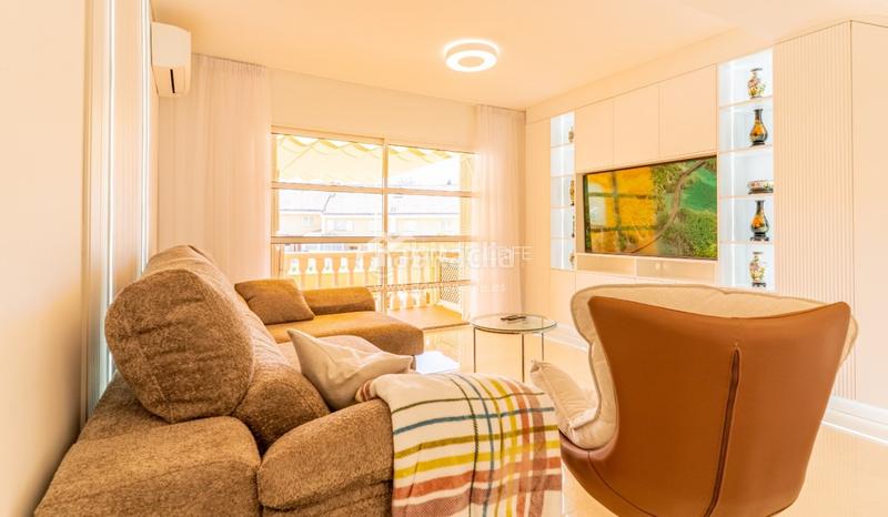 Foto 198b6882-237a-4925-90c4-3ae325dc0e63. Maison avec parking piscine dans Playa de las Américas Arona