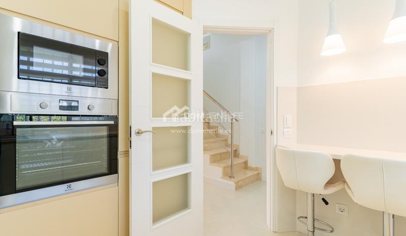 Foto 56a59e77-7c41-452d-a8e6-d2231aa97de4. Maison avec parking piscine dans Playa de las Américas Arona