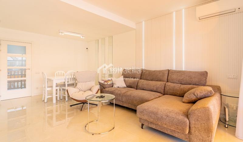 Foto c1855ae2-6fae-4a25-b4f9-9f8d37a1b755. Maison avec parking piscine dans Playa de las Américas Arona