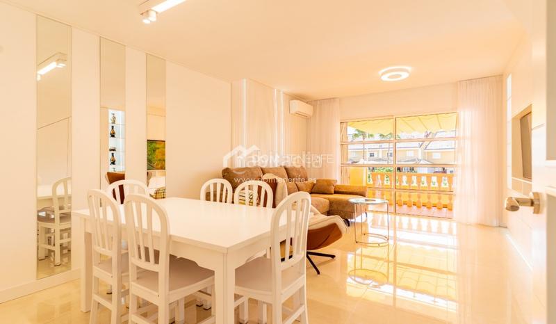 Foto ea7b669e-179c-4691-b21d-0ead5df8f9f4. Maison avec parking piscine dans Playa de las Américas Arona