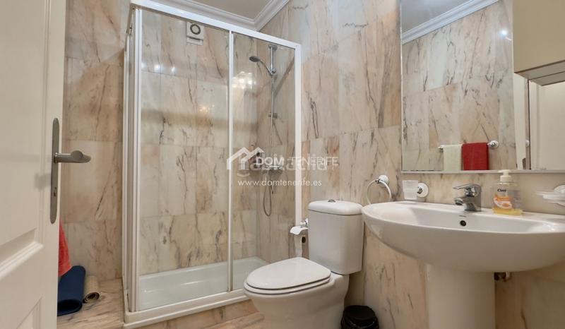 Foto 5e8820c4-ad56-4b22-b52f-1543496e77dd. Flat with heating parking pool in Puerto de Santiago Santiago del Teide