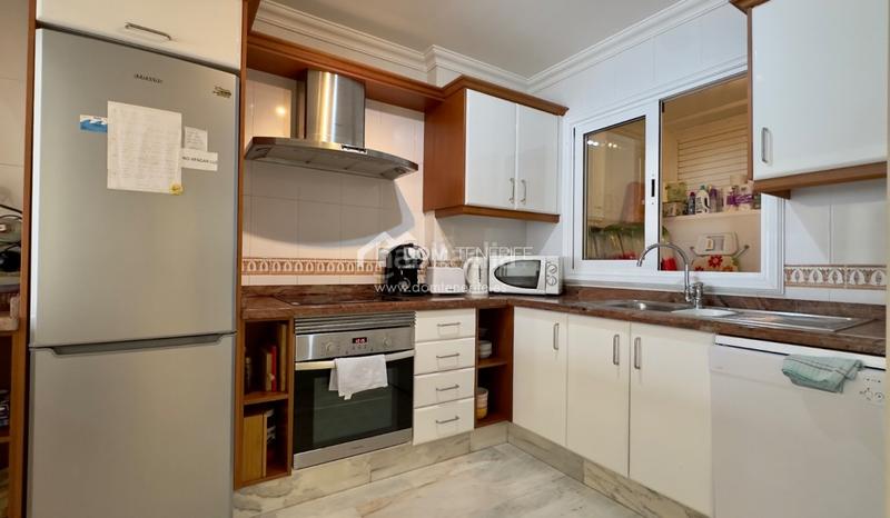 Foto b9718b56-902b-4c66-b194-7435b8ab9421. Flat with heating parking pool in Puerto de Santiago Santiago del Teide