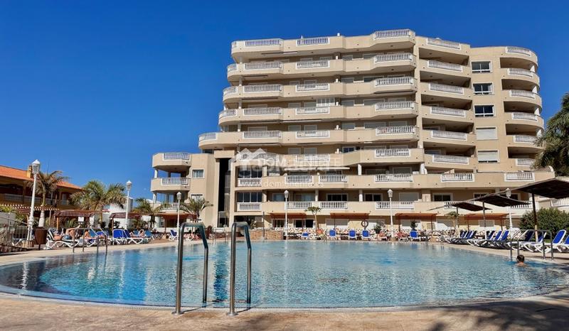 Foto ba933800-77ab-4560-9b19-a6cb04d69d89. Flat with heating parking pool in Puerto de Santiago Santiago del Teide