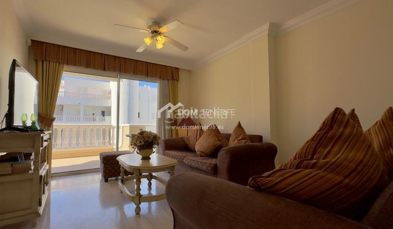Foto f98389e7-88ea-4d94-8aa2-a91b6b5e6e11. Flat with heating parking pool in Puerto de Santiago Santiago del Teide
