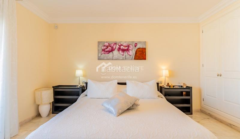 Foto 0c800199-5328-4187-a536-9cd3800f3275. Piso dom tenerife se complace en presentar una excelente oportunidad de adquirir un elegante piso de 1 dormitorio en el exclusivo compl en Santiago del Teide