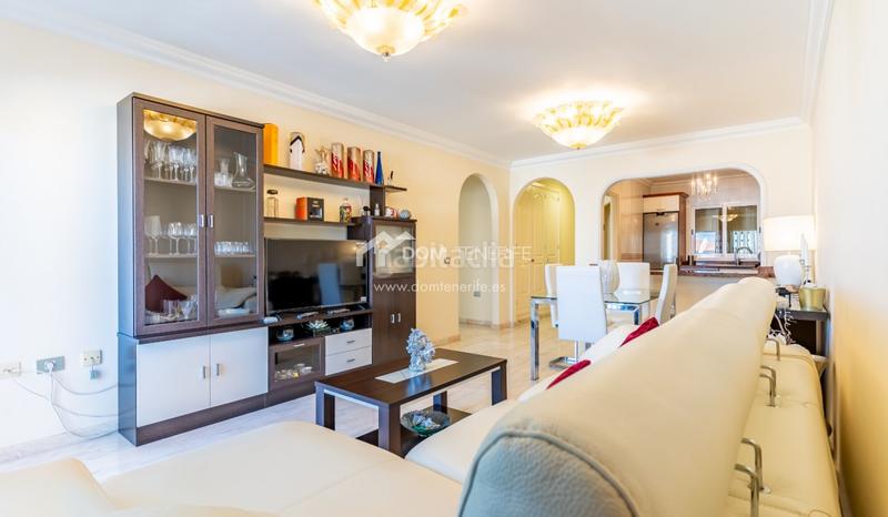 Foto 28ea0214-b109-4c0a-866e-408ed5f27a05. Piso dom tenerife se complace en presentar una excelente oportunidad de adquirir un elegante piso de 1 dormitorio en el exclusivo compl en Santiago del Teide