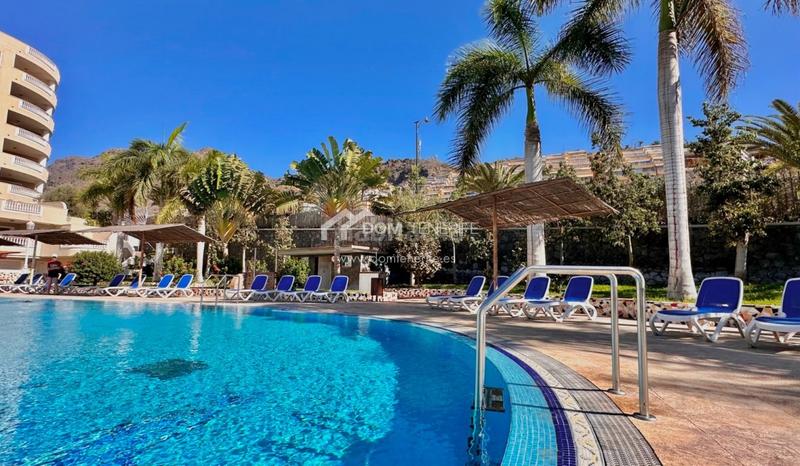 Foto 2a90e6ba-c9e4-4ee4-9b2f-76cb905dd480. Piso dom tenerife se complace en presentar una excelente oportunidad de adquirir un elegante piso de 1 dormitorio en el exclusivo compl en Santiago del Teide