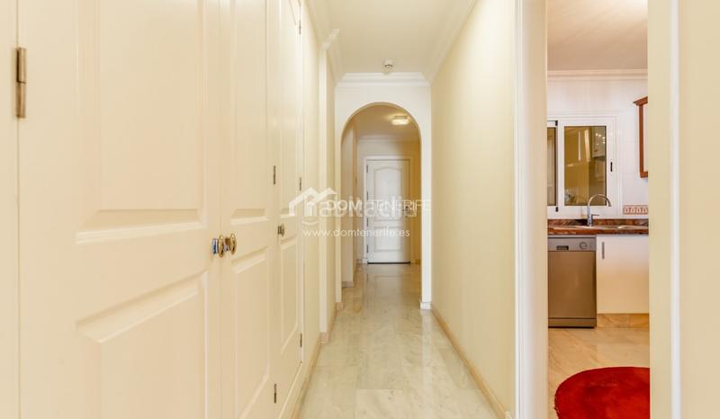 Foto 62e68b4b-5a45-4657-8f1f-6ee05df5a6cd. Piso dom tenerife se complace en presentar una excelente oportunidad de adquirir un elegante piso de 1 dormitorio en el exclusivo compl en Santiago del Teide