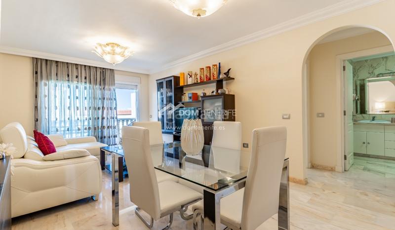 Foto 8d2f384b-1a90-4947-a684-c5ce9cb874b3. Piso dom tenerife se complace en presentar una excelente oportunidad de adquirir un elegante piso de 1 dormitorio en el exclusivo compl en Santiago del Teide