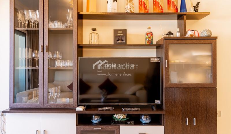 Foto 8f3005b6-e5f1-465f-8f6d-e20fc8bee935. Piso dom tenerife se complace en presentar una excelente oportunidad de adquirir un elegante piso de 1 dormitorio en el exclusivo compl en Santiago del Teide
