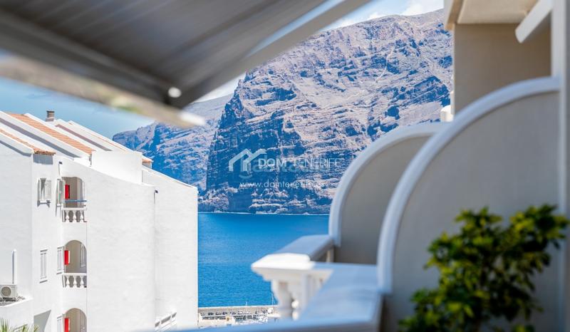 Foto 9f7a1b8e-e372-4c61-8b3c-09fee60b2fb6. Piso dom tenerife se complace en presentar una excelente oportunidad de adquirir un elegante piso de 1 dormitorio en el exclusivo compl en Santiago del Teide