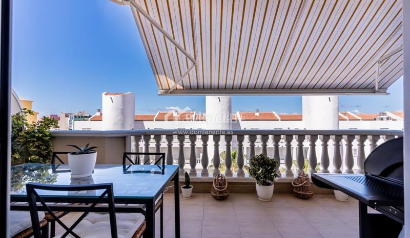 Foto ba80d9cb-33d3-497d-89f7-b6371bf514f0. Piso dom tenerife se complace en presentar una excelente oportunidad de adquirir un elegante piso de 1 dormitorio en el exclusivo compl en Santiago del Teide