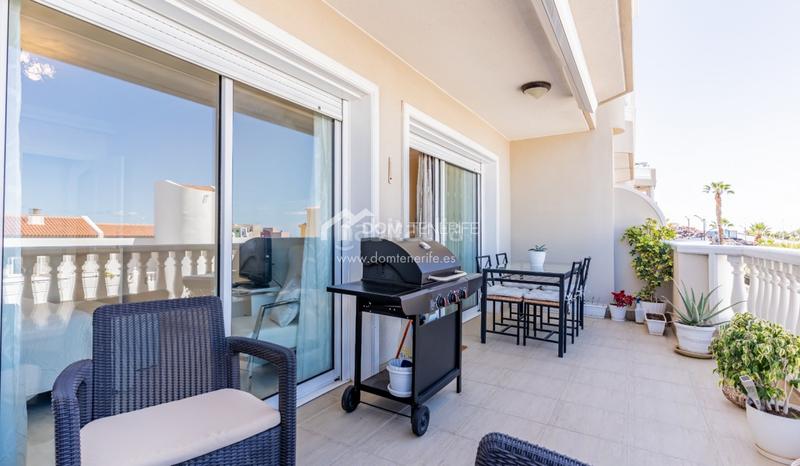 Foto cb62a7fa-65a3-469b-a27f-ec8076b13c33. Piso dom tenerife se complace en presentar una excelente oportunidad de adquirir un elegante piso de 1 dormitorio en el exclusivo compl en Santiago del Teide