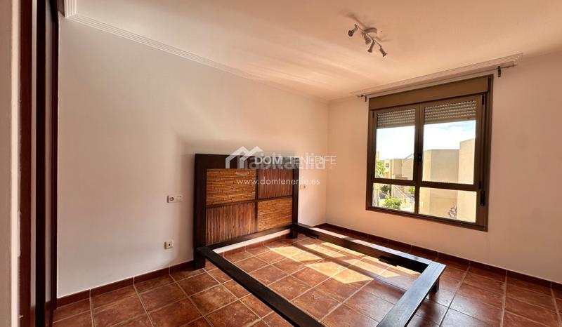 Foto 07e8744e-4855-49e3-96f9-831e7be95fa1. Casa amb aparcament piscina a Los Abrigos Granadilla de Abona