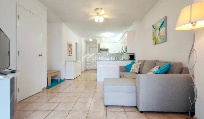 Foto e993d0e1-fca4-490b-be1a-91f23e808152. Pis amb piscina a Los Cristianos Arona