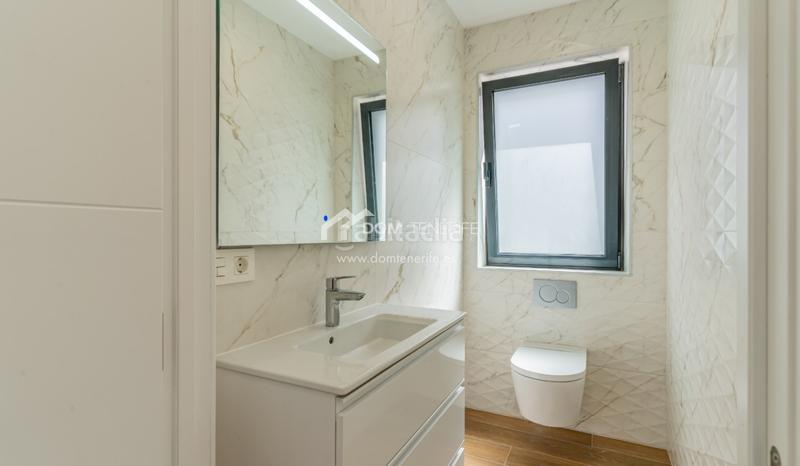 Foto 1e63121c-2fcd-435f-9b70-8bc23fdb2c4b. Casa descubra esta impresionante villa de nueva construcción situada en la prestigiosa zona de el madroñal, costa . ubicada en una en Adeje