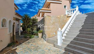 Haus in Callao Salvaje - Playa Paraíso. Nos complace presentarles una bellísima villa independiente en l