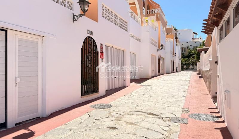 Foto a90af696-9514-4c93-a235-fa8b1c464dc1. Casa  adosada denbsplujo con impresionantes vistas al océano en la zona más exclusiva del sur de tenerife. esta propiedad excepcion en Adeje