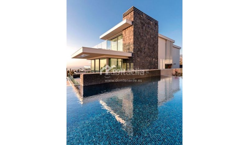 Foto 115ea275-e7e8-4f8c-9856-ba8de80ffdda. Casa amb aparcament piscina a Abama Guía de Isora
