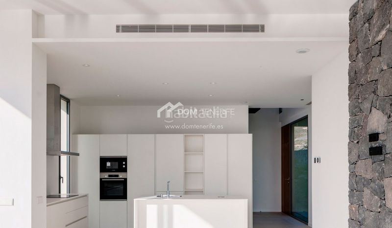 Foto fa77e7eb-9924-4778-8ddd-c76b0c392f4b. Casa amb aparcament piscina a Abama Guía de Isora