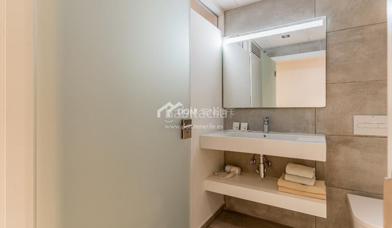 Foto b29eba90-3c59-438c-bec5-d7f8aafbb5d4. Etagenwohnung mit pool in Casco Urbano Adeje