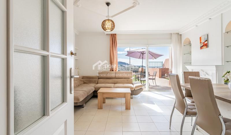 Foto 5d945328-55bd-4676-b92c-e4bbb92bdaa3. Casa amb aparcament a Fañabé - Ifonche y Benítez Adeje