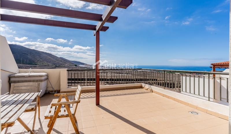 Foto 7afc19ac-4ac0-4a18-aeaa-aac10122c5eb. Casa amb aparcament a Fañabé - Ifonche y Benítez Adeje