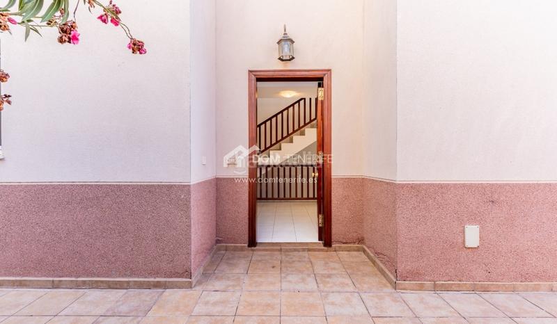 Foto c2a88079-ac5c-4932-af70-f3e53ce59867. Casa amb aparcament a Fañabé - Ifonche y Benítez Adeje